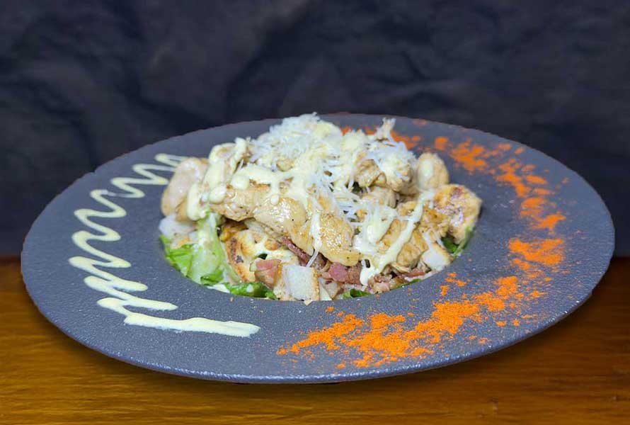 ENSALADA CÉSAR POLLO